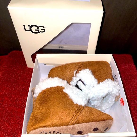 Mini UGG Bootie’s 🤎 - Picture 4 of 9